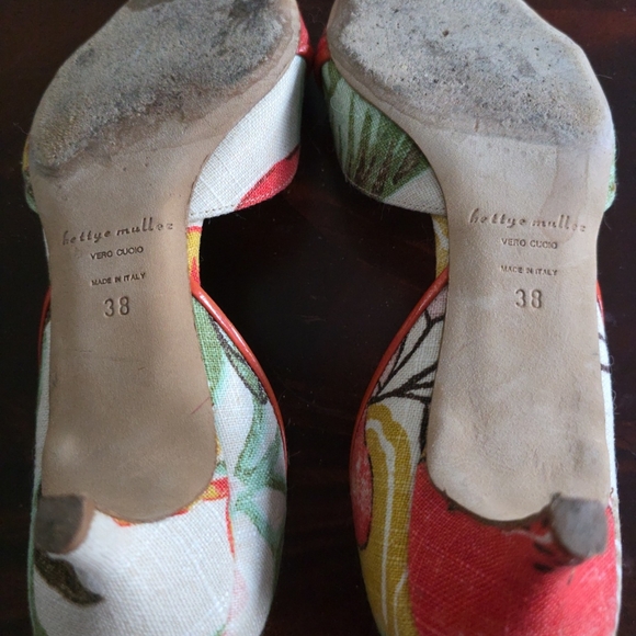 Bettye Muller Floral Heels - Red and Green - Picture 9 of 9